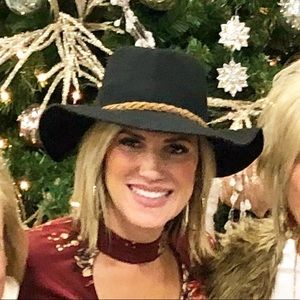 Meet your Posher, Tera